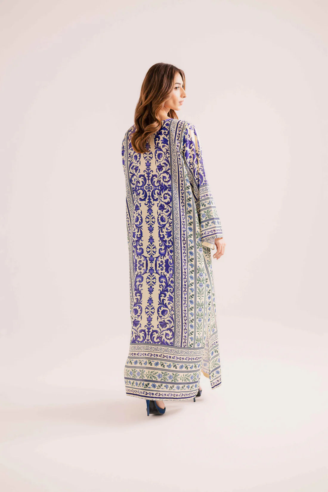 Most Viral Ayeza Khan Summer Kaftan